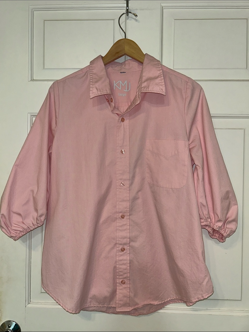 KMI Light Pink Women's Button-Down Shirt with Elastic Cuffs size Large